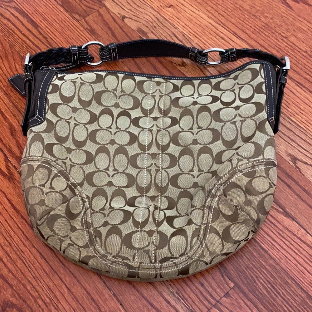 Pre-owned Coach hobo style bag